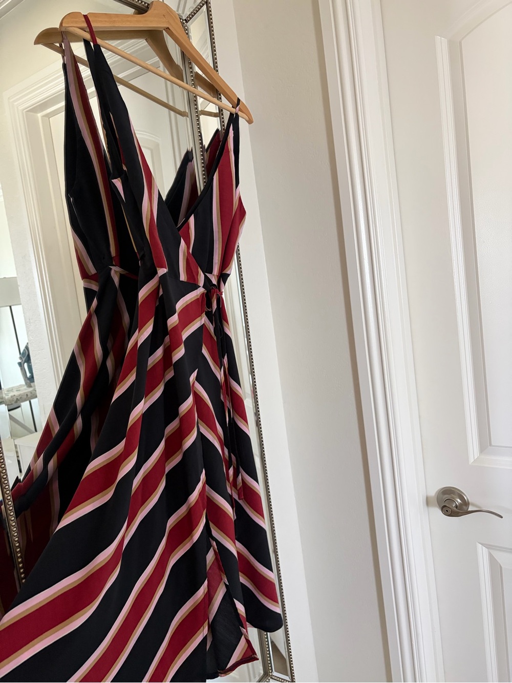 Topshop Striped V-Neck Wrap Dress in Black and Burgundy (fits like a 2)